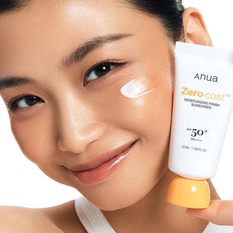 ضد آفتاب آبرسان زیرو کست آنوا اصل Anua Zero-Cast SPF50 سبک و بدون رد سفیدی حجم 50 میل