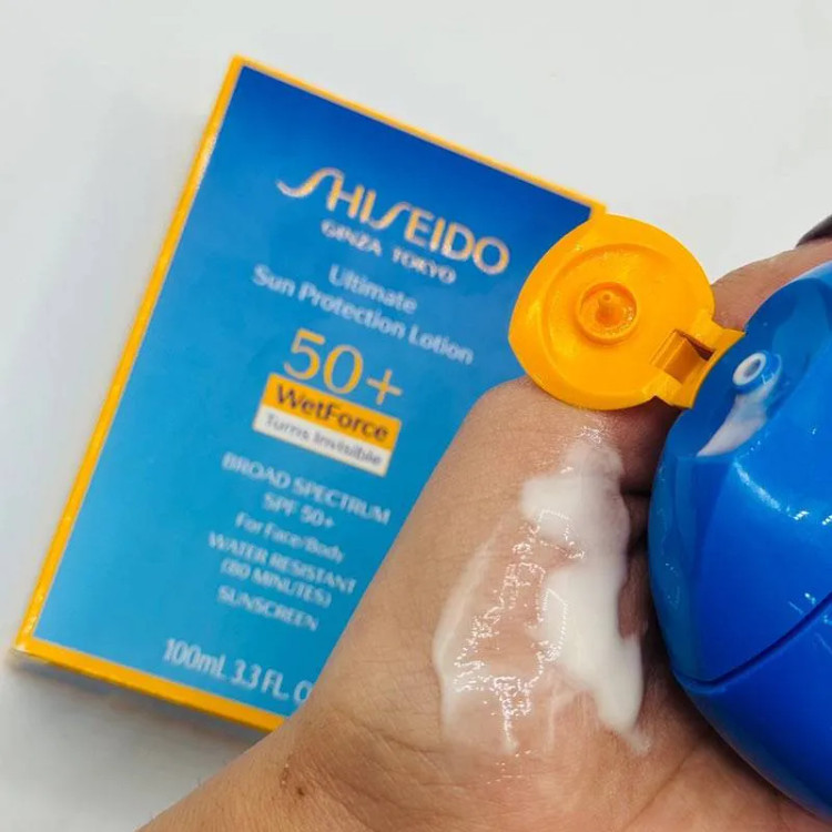 لوسیون ضد آفتاب صورت و بدن شیسیدو اصل Shiseido SPF50 ضدآب حجم 100 میل