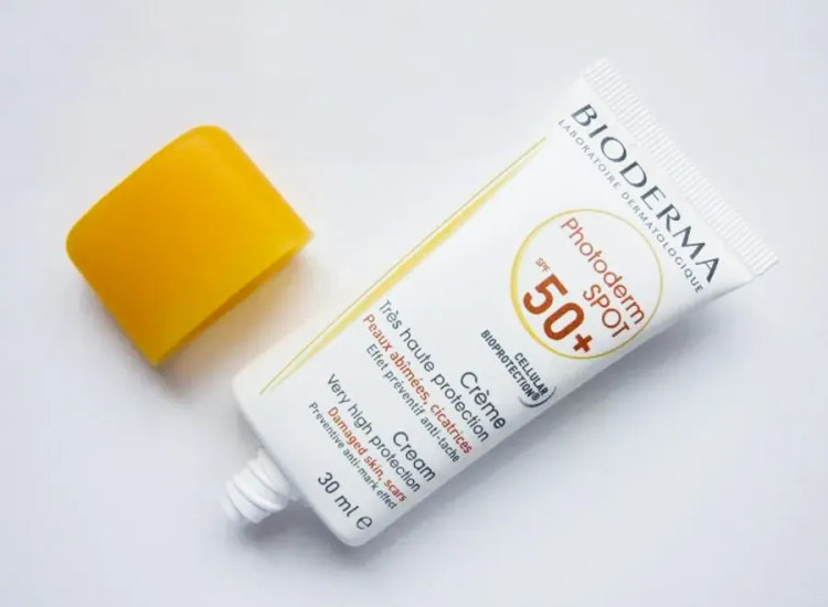 کرم ضد آفتاب ضد لک اسپات بایودرما اصل +Bioderma Photoderm Spot SPF50 حجم 30 میل