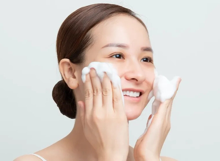 فوم شستشو پوست نرمال تا خشک کلارنس اصل CLARINS Alpine Herbs حجم 125 میل