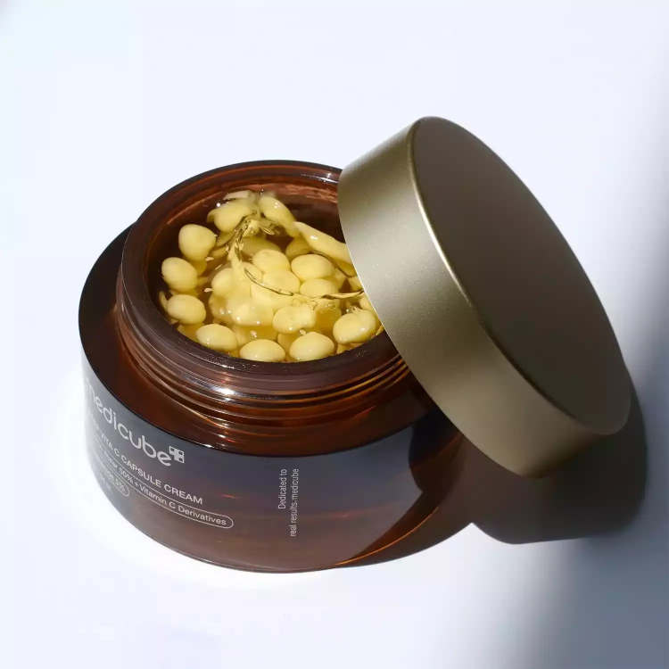کرم کپسولی ویتامین سی مدی کیوب اصل Medicube حجم 55 گرم