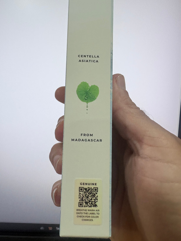 کرم ضدآفتاب بدون رنگ سنتلا اصل مدل 1004 با SPF50 و محافظت UVA و UVB، مناسب انواع پوست حجم 50 میل